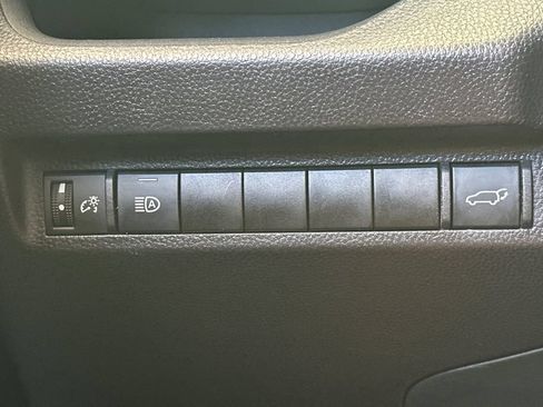 Used 2025 Toyota RAV4 XLE Premium FWD image 31