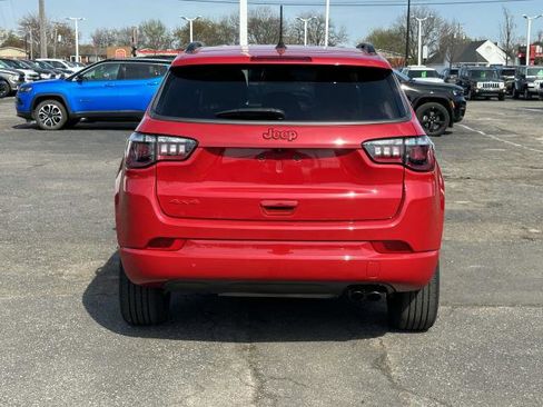 Used 2022 Jeep Compass Limited image 5
