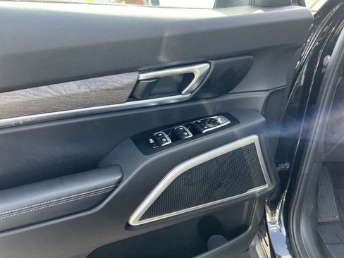 Used 2022 Kia Telluride EX w/ EX Premium Package FWD image 11