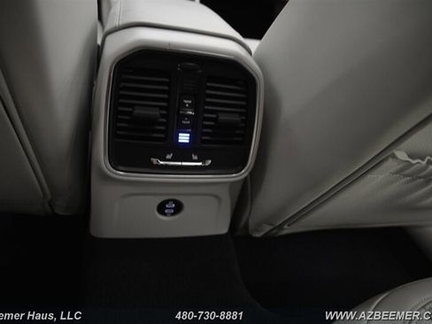 Used 2023 Porsche Macan image 26