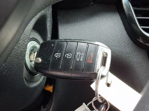 Used 2018 Kia Optima LX w/ 17" Alloy Wheels Package image 22