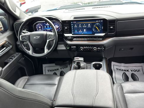 Used 2024 Chevrolet Silverado 1500 LT Trail Boss w/ Convenience Package II AWD/4WD image 31