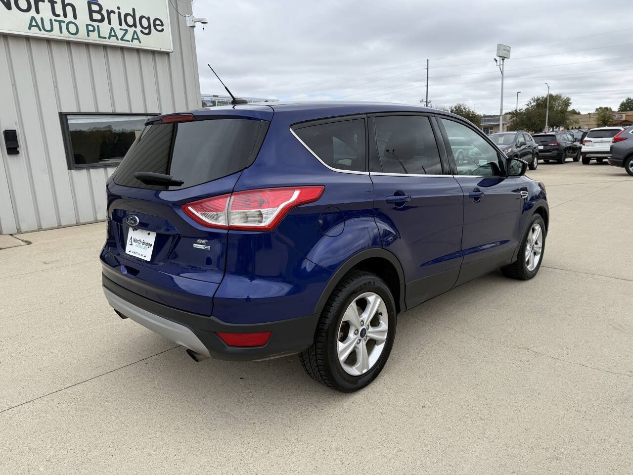 Used 2016 Ford Escape SE AWD/4WD image 4
