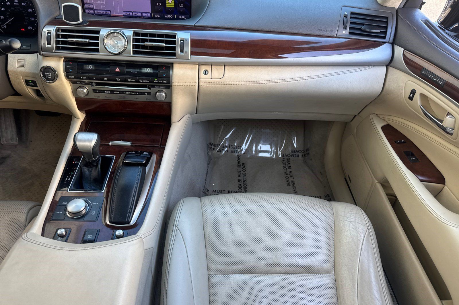 Used 2013 Lexus LS 460 w/ Comfort Pkg RWD image 32
