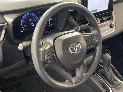 Used 2026 Toyota Corolla LE w/ Carpet Mat Package (TMS) FWD image 13