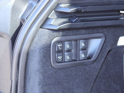Used 2025 BMW X7 xDrive40i w/ M Sport Package AWD/4WD image 19