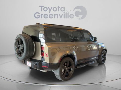 Used 2025 Land Rover Defender 110 X-Dynamic SE AWD/4WD image 6