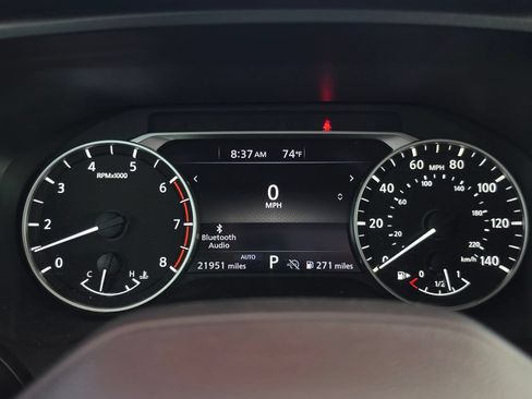 Used 2025 Nissan Rogue SV AWD/4WD image 26