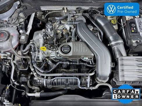 Certified 2022 Volkswagen Taos SE w/ Panoramic Sunroof Package FWD image 31