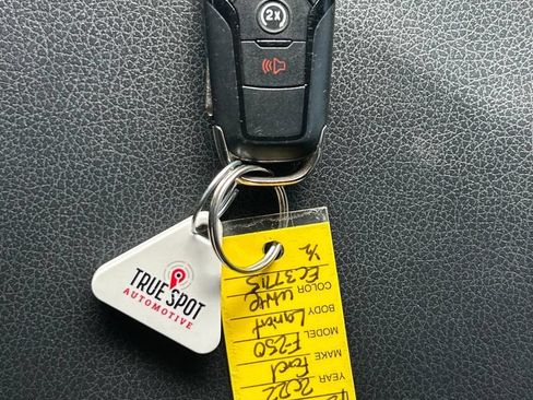 Used 2022 Ford F250 Lariat w/ Lariat Value Package AWD/4WD image 21
