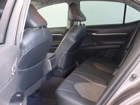 Used 2020 Toyota Camry SE w/ Cold Weather Package AWD/4WD image 15