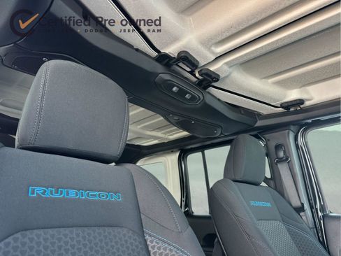 Certified 2025 Jeep Wrangler Unlimited Rubicon 4xe w/ Convenience Group AWD/4WD image 18
