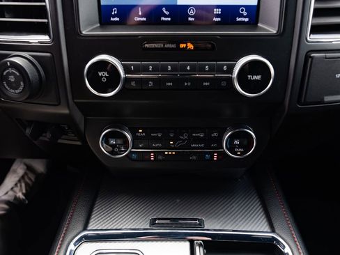 Used 2020 Ford Expedition Limited w/ Equipment Group 303A AWD/4WD image 16