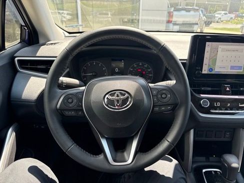 Used 2024 Toyota Corolla Cross LE w/ Moonroof Package AWD/4WD image 14