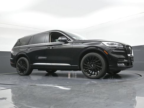 Used 2022 Lincoln Aviator Reserve w/ Equipment Group 201A image 21