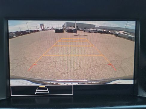 Used 2024 GMC Terrain SLE w/ Driver Convenience Package FWD image 25
