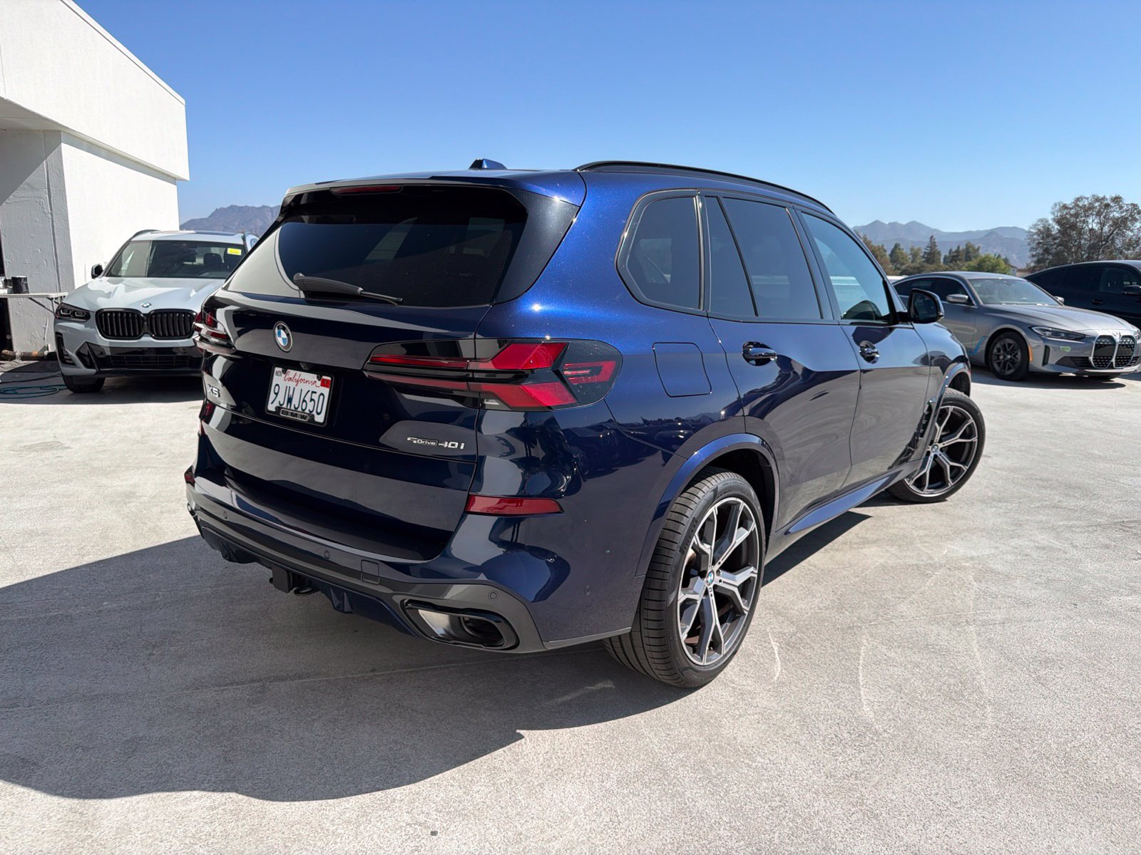 Certified 2024 BMW X5 sDrive40i w/ M Sport Package RWD image 4