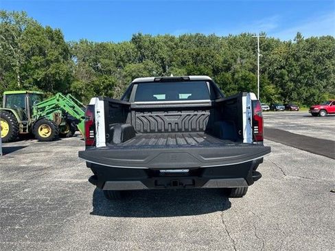 New 2026 Chevrolet Silverado EV LT AWD/4WD image 15