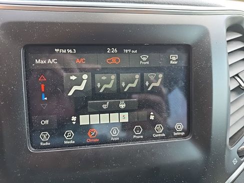 Used 2019 Jeep Cherokee Latitude Plus w/ Cold Weather Group image 13