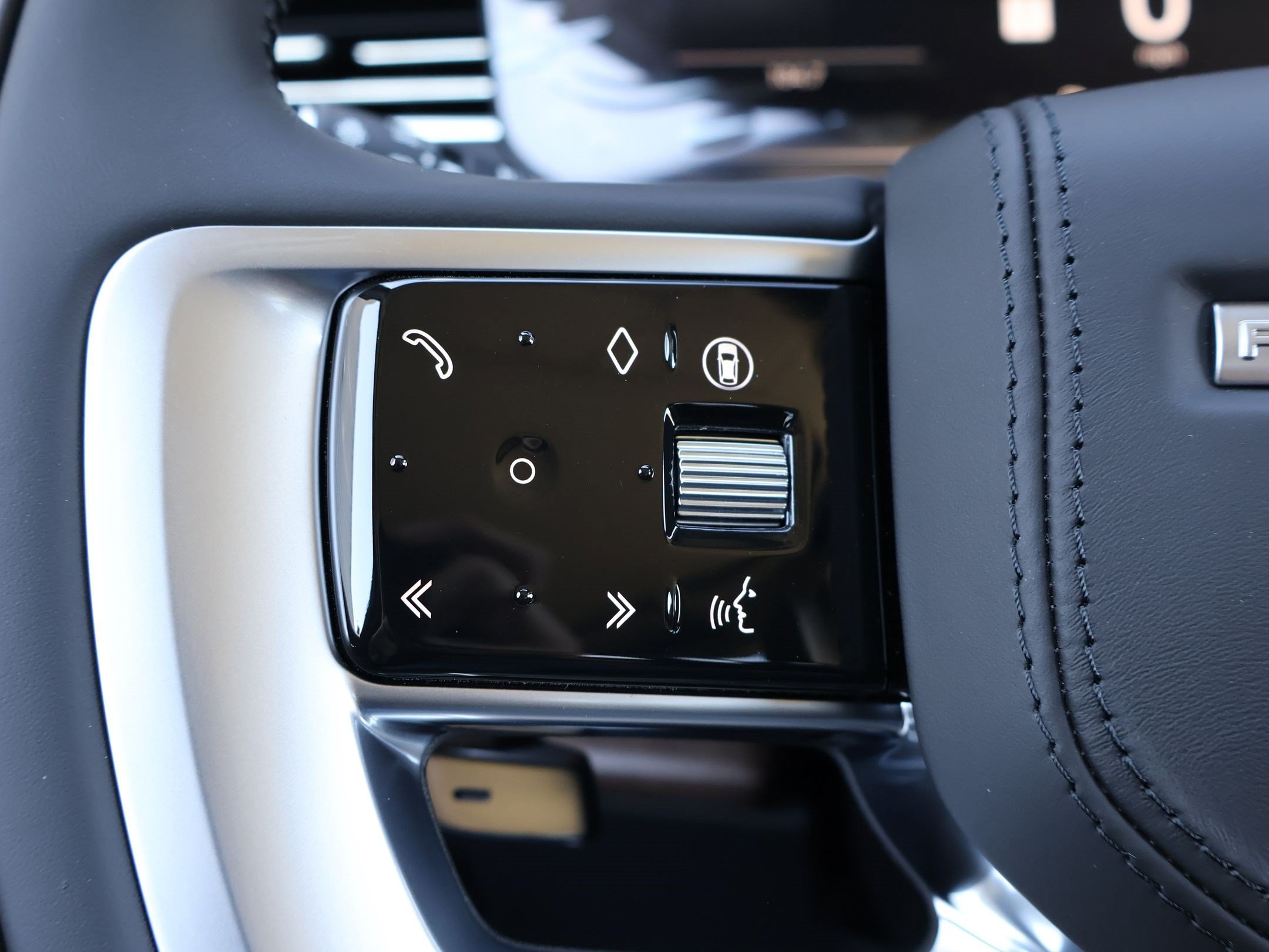 New 2026 Land Rover Range Rover Autobiography AWD/4WD image 16
