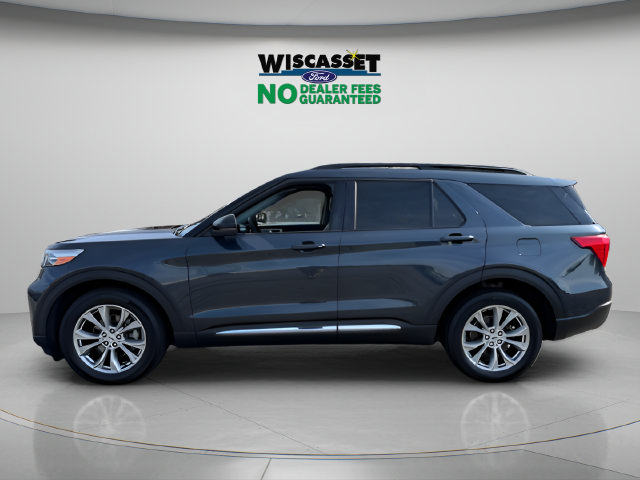 Certified 2023 Ford Explorer XLT w/ Equipment Group 202A AWD/4WD image 2