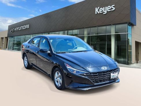 Used 2023 Hyundai Elantra SE FWD image 3