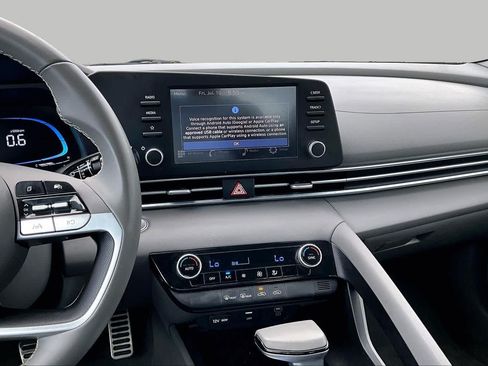 Used 2025 Hyundai Elantra Sport FWD image 7