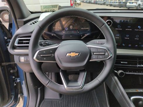 New 2026 Chevrolet Traverse LT w/ Sun and Wheel Package FWD image 13
