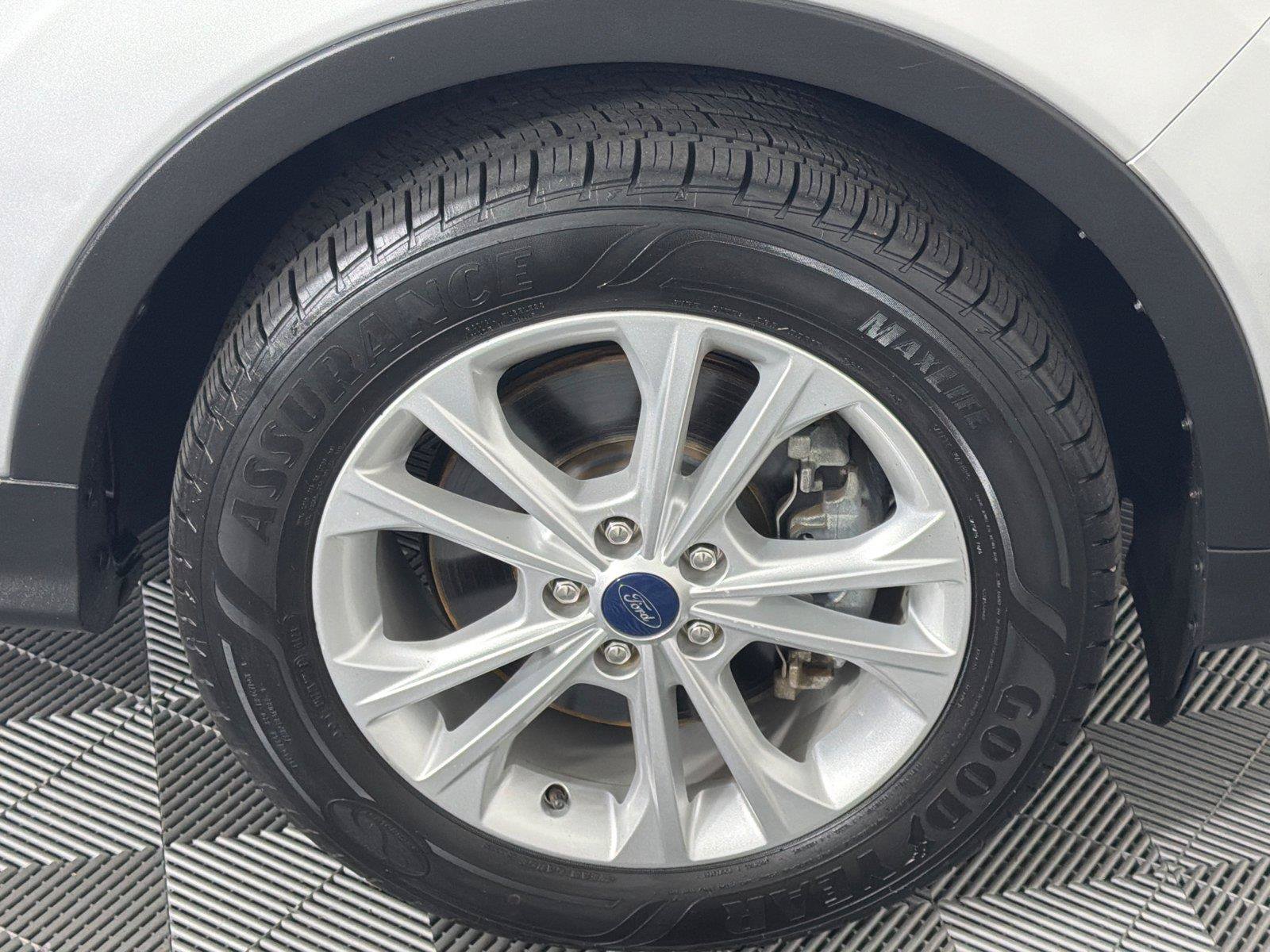 Used 2019 Ford Escape SEL AWD/4WD image 12