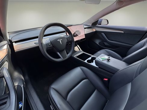 Used 2023 Tesla Model 3 Standard Range RWD image 16