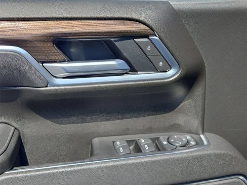 Certified 2026 Chevrolet Silverado 1500 LT Trail Boss w/ LPO, Dark Essentials Package AWD/4WD image 15