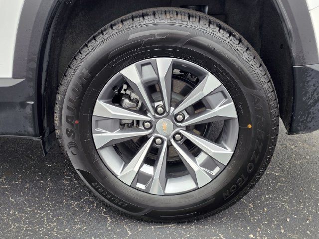 Used 2026 Chevrolet Equinox LT FWD image 8