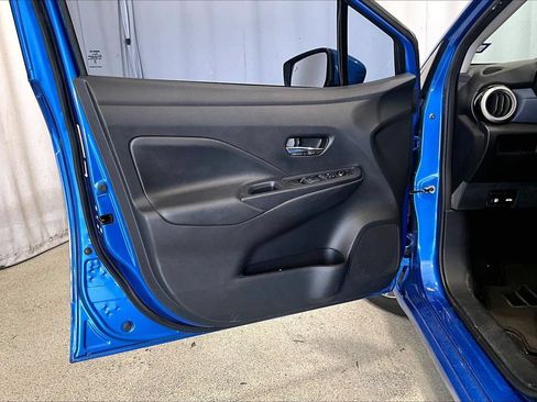 Used 2023 Nissan Versa SV FWD image 21