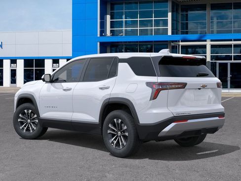 New 2026 Chevrolet Equinox LT image 3