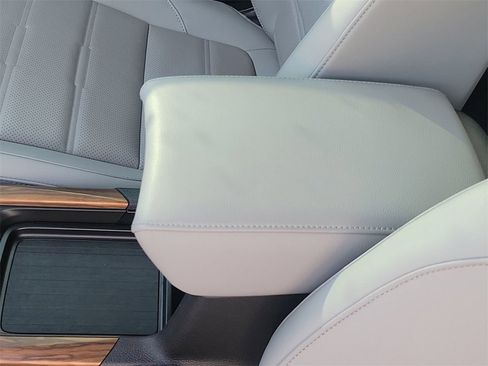 Used 2021 Honda CR-V Touring image 21