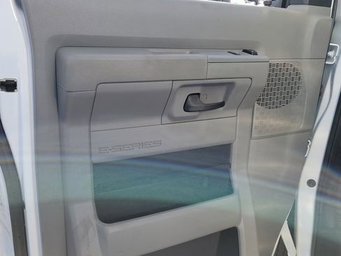 Certified 2024 Ford E-350 and Econoline 350 Super Duty w/ Driver's Safety Package image 7