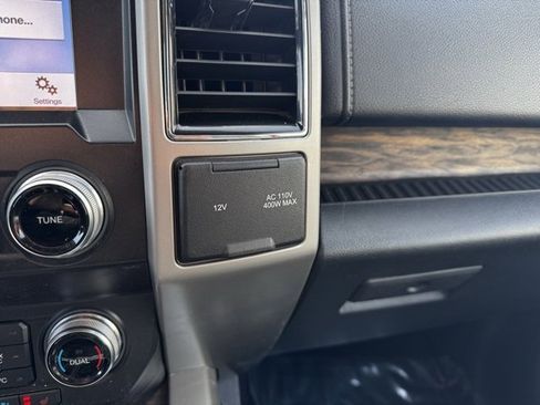 Used 2019 Ford F150 Lariat w/ Equipment Group 502A Luxury image 15