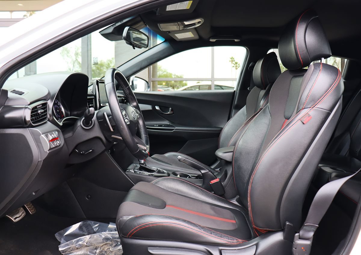 Used 2019 Hyundai Veloster Turbo FWD image 34
