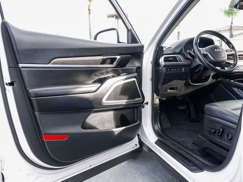 Used 2022 Kia Telluride EX w/ EX Premium Package image 16