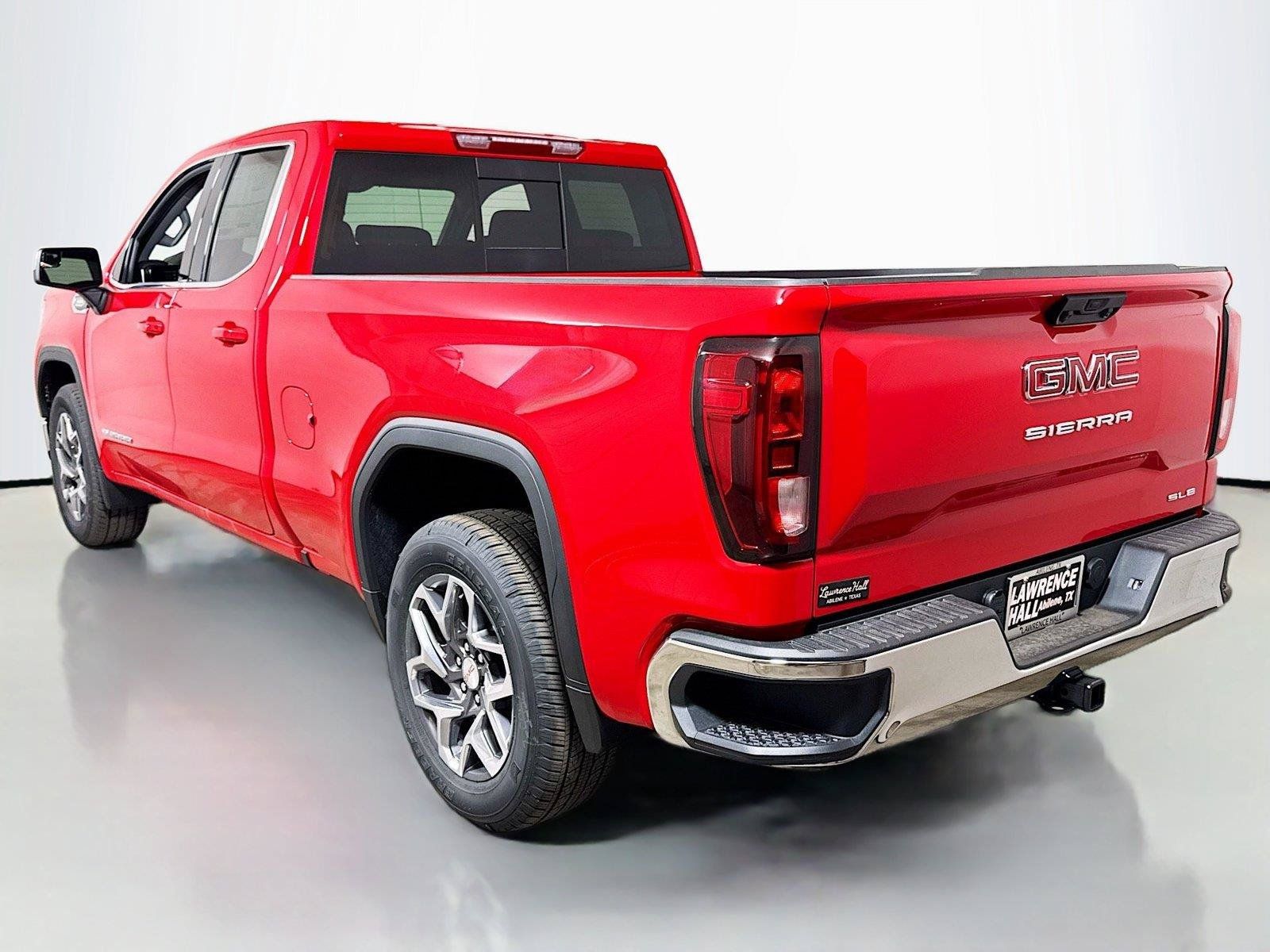 New 2026 GMC Sierra 1500 SLE w/ Preferred Package RWD image 3