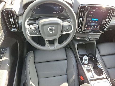 New 2026 Volvo XC40 B5 Plus w/ Protection Package Premier image 7