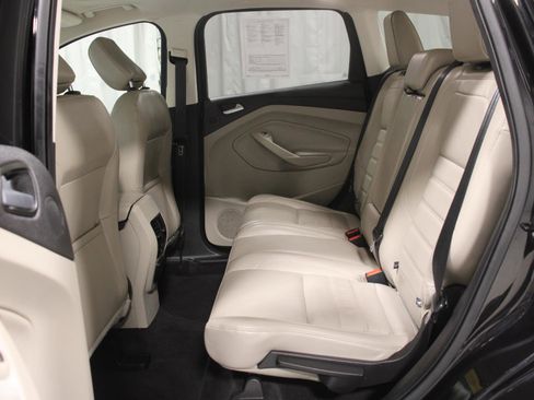 Used 2019 Ford Escape Titanium image 15