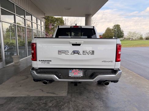New 2026 RAM 1500 Laramie w/ Trailer Tow Group AWD/4WD image 6