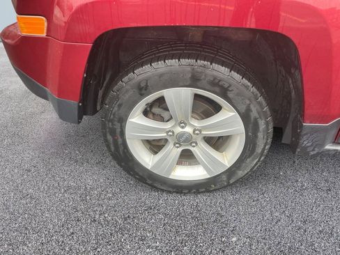 Used 2014 Jeep Patriot Latitude image 12