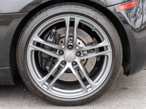 Used 2011 Audi R8 V10 image 11