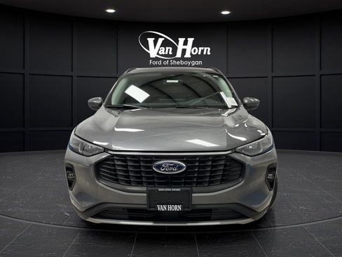 Used 2025 Ford Escape Platinum image 11