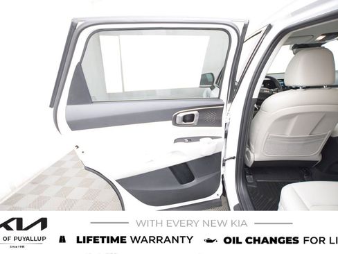 New 2026 Kia Sorento S image 11
