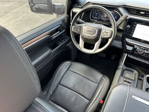 Used 2024 GMC Sierra 2500 Denali w/ Denali Reserve Package image 15