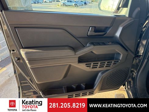 Used 2025 Toyota Tacoma SR image 11