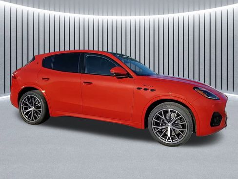 New 2026 Maserati Grecale Modena image 3